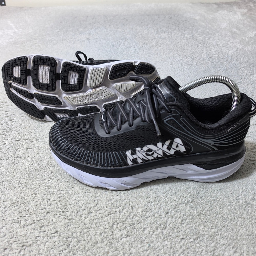 Hoka Bondi 7 Running Shoes Womens 8.5 Black White Road Sneakers 1110519 BWHT